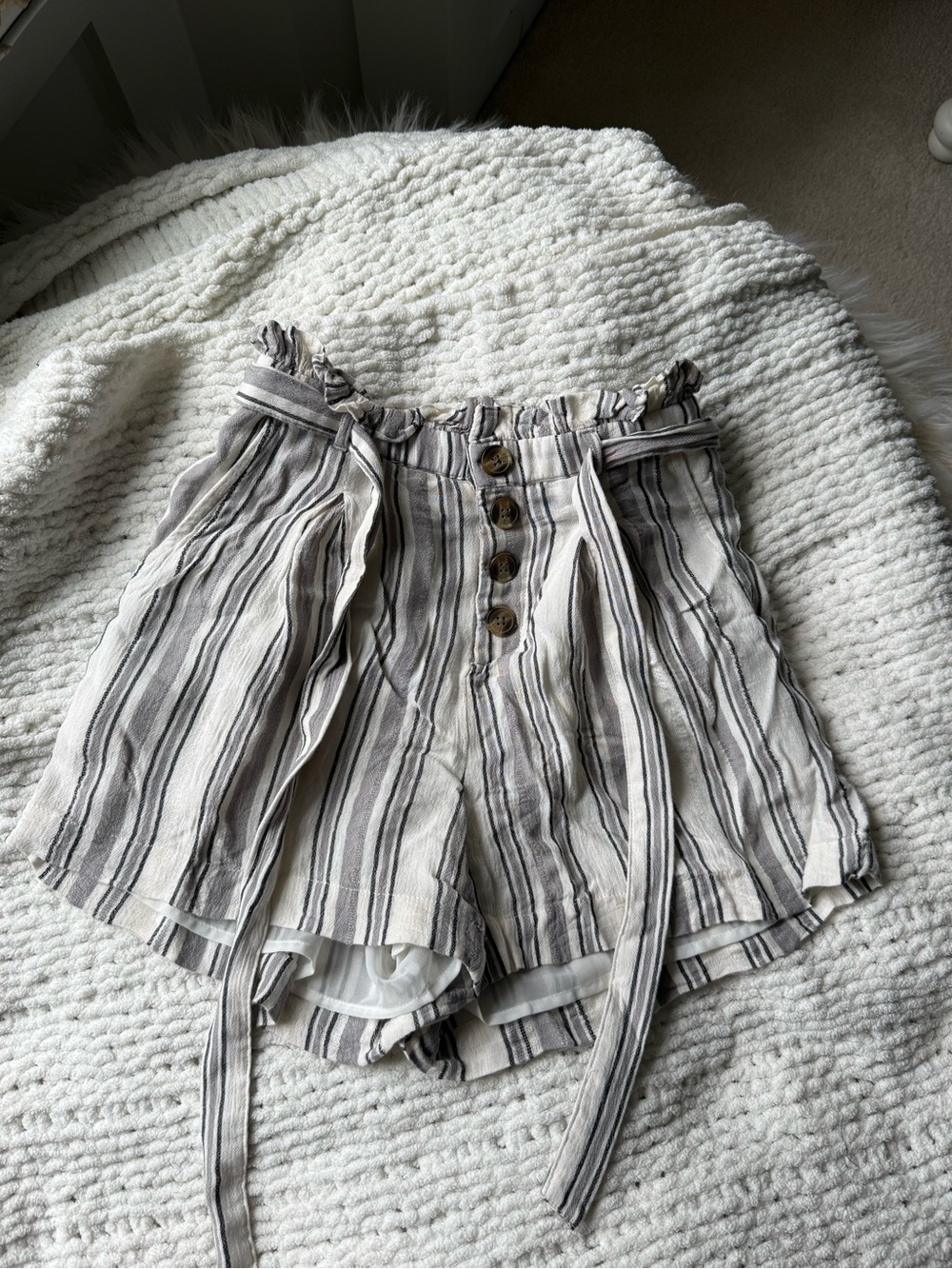 Striped Linen-Blend Shorts - American Eagle